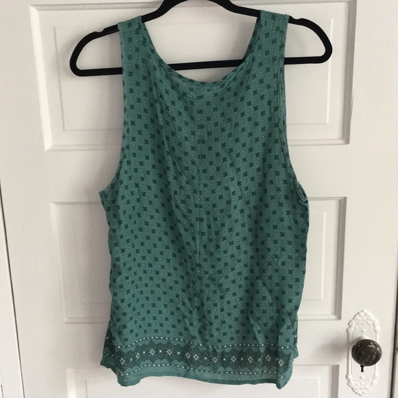 Tassel-tie Peekaboo sleeveless blouse - Picture 4 of 5